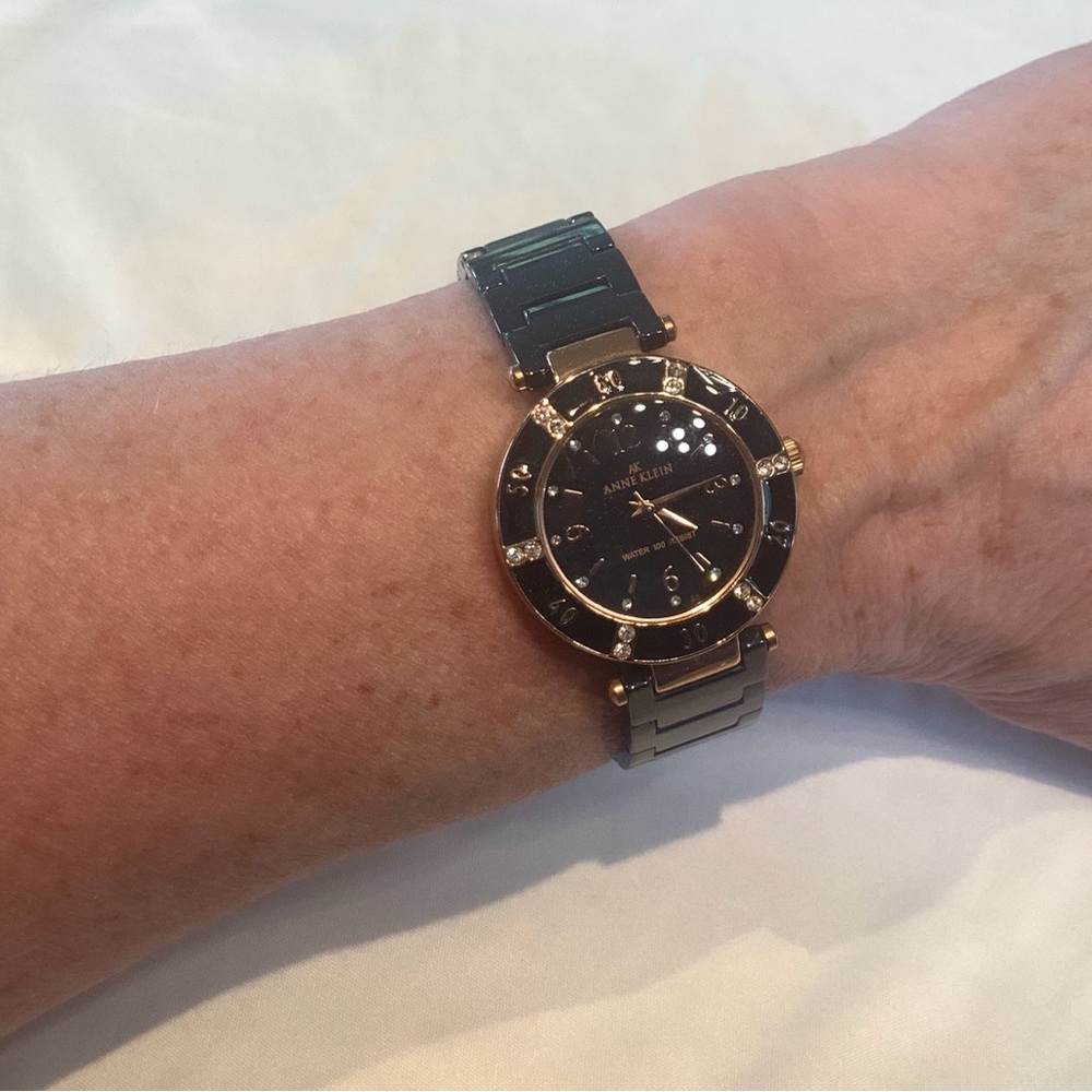 ANNE KLEIN Watch, New Battery, Navy Blue Ceramic Bracelet, EUC